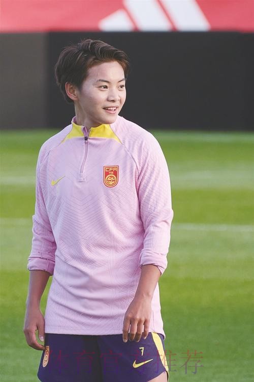 新华社丨王霜的25岁:自己的人生自己决定 新华社丨王霜的25岁:自己的人生自己决定